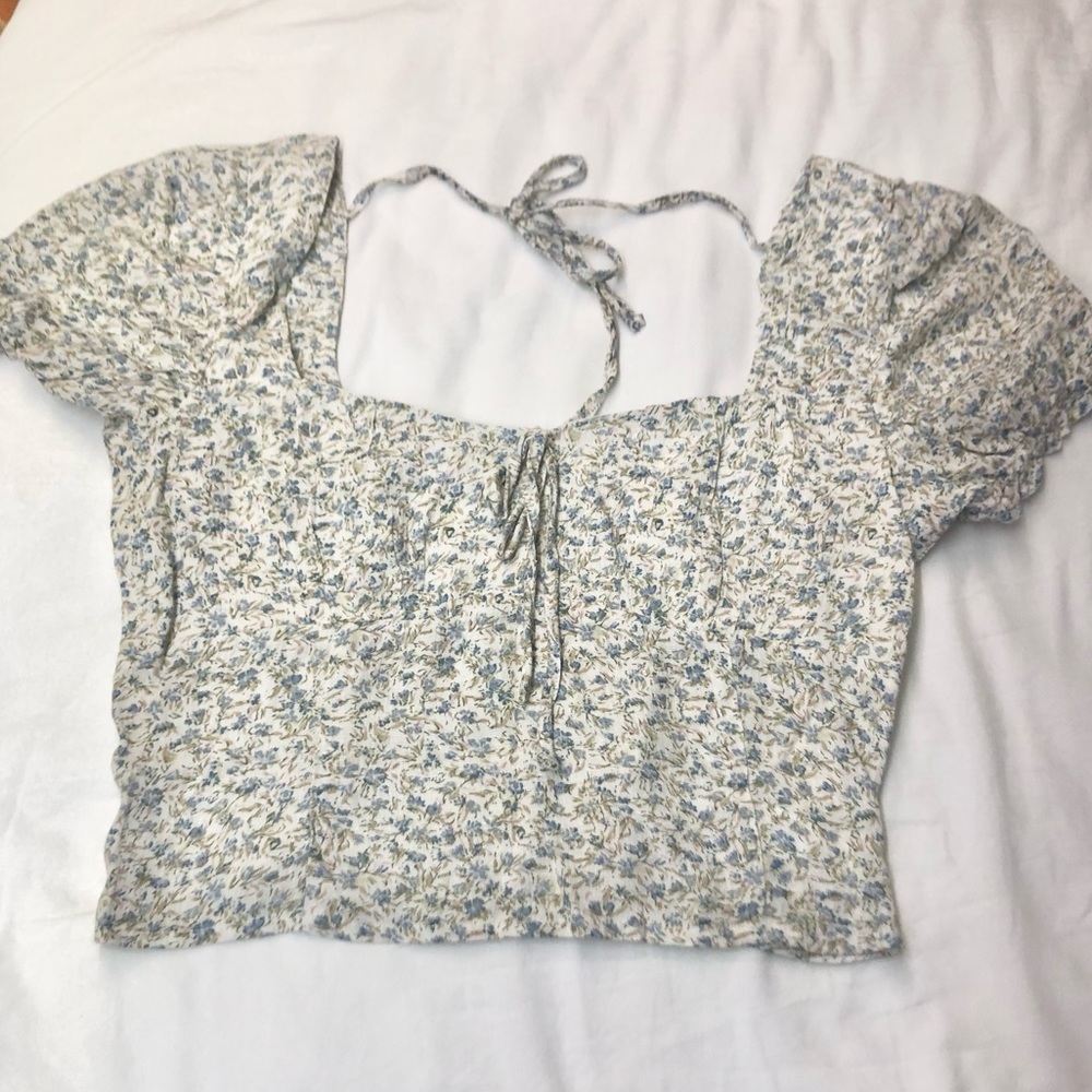 American Eagle floral blue blouse Size Medium coquette brandy melville inspired - Picture 1 of 7